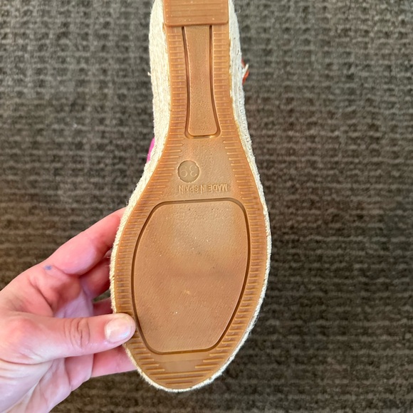 Carmen Saiz Red-Orange-Pink Colorblock Espadrille Sandals - Picture 6 of 6